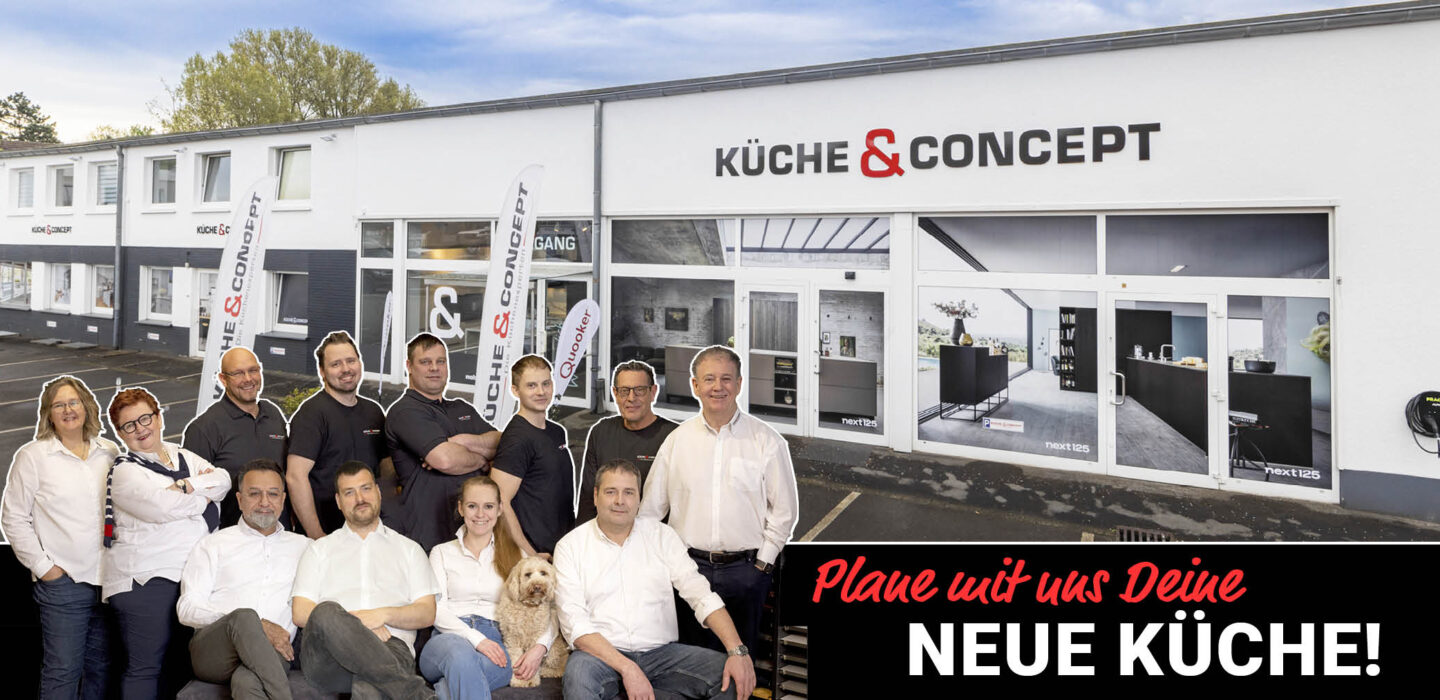 Headergrafik Foto Küchenstudio Außenansicht und freigestelltes Teamfoto und Slogan Plane mit uns deine neue Küche